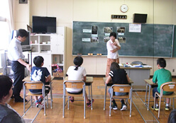 写真：授業風景（小学生）