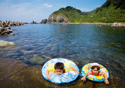 写真:海水浴